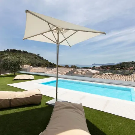 Aura Holiday home