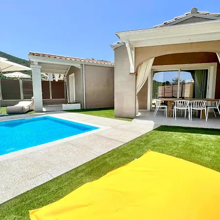 Aura Holiday home *