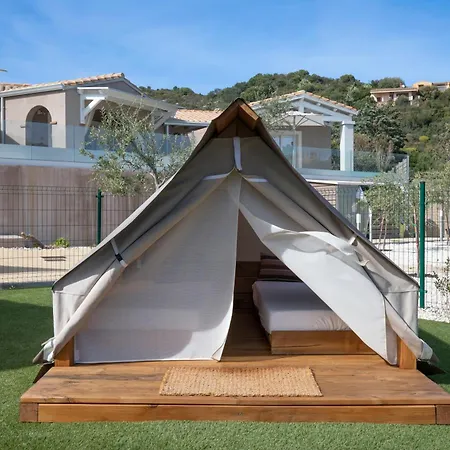 Aura קוסטה ריי